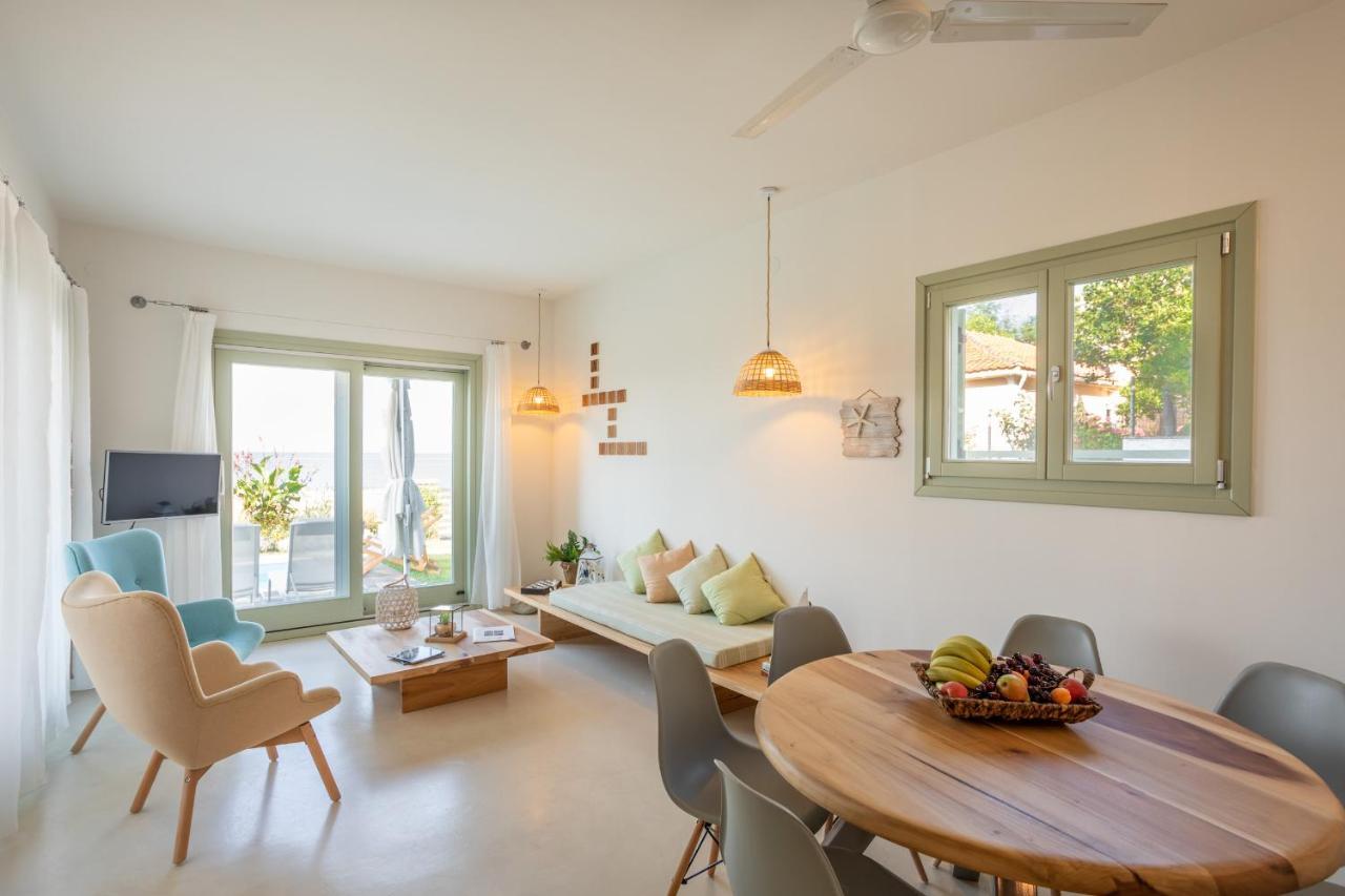 Sea And Sun Luxury Pools' Villas ホレフト エクステリア 写真