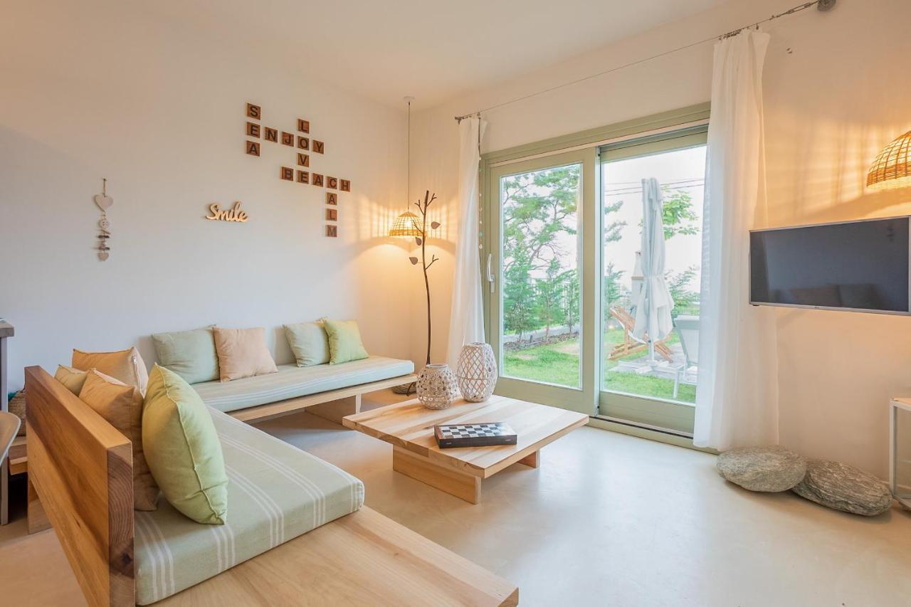 Sea And Sun Luxury Pools' Villas ホレフト エクステリア 写真