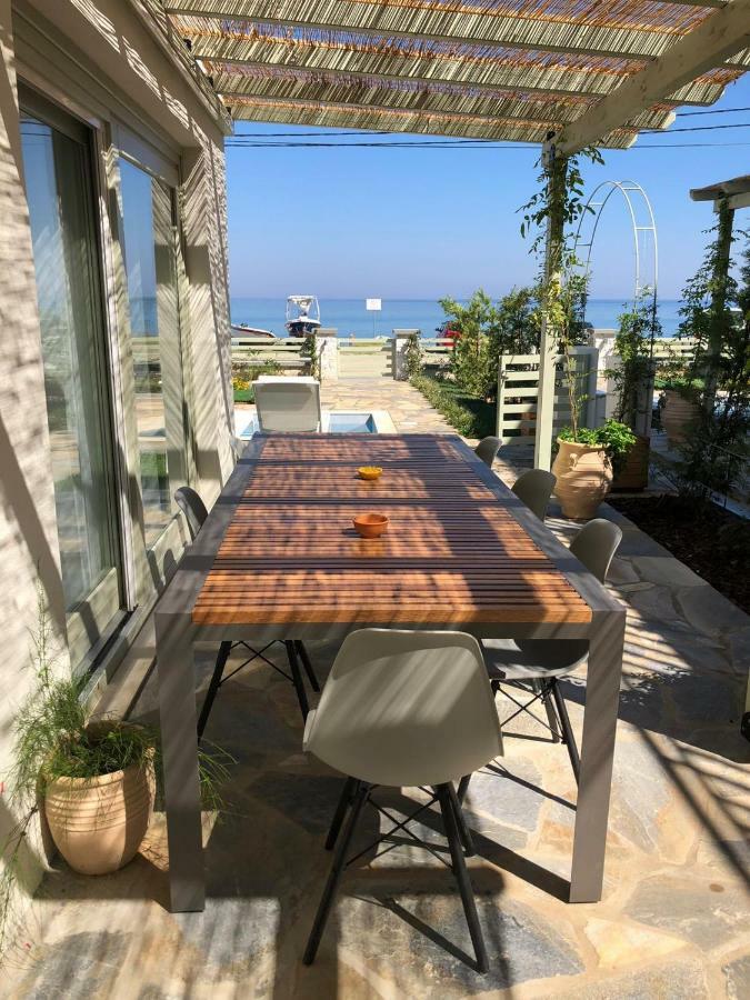 Sea And Sun Luxury Pools' Villas ホレフト エクステリア 写真