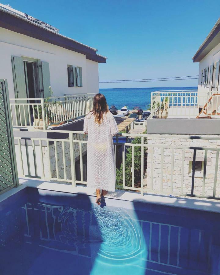 Sea And Sun Luxury Pools' Villas ホレフト エクステリア 写真